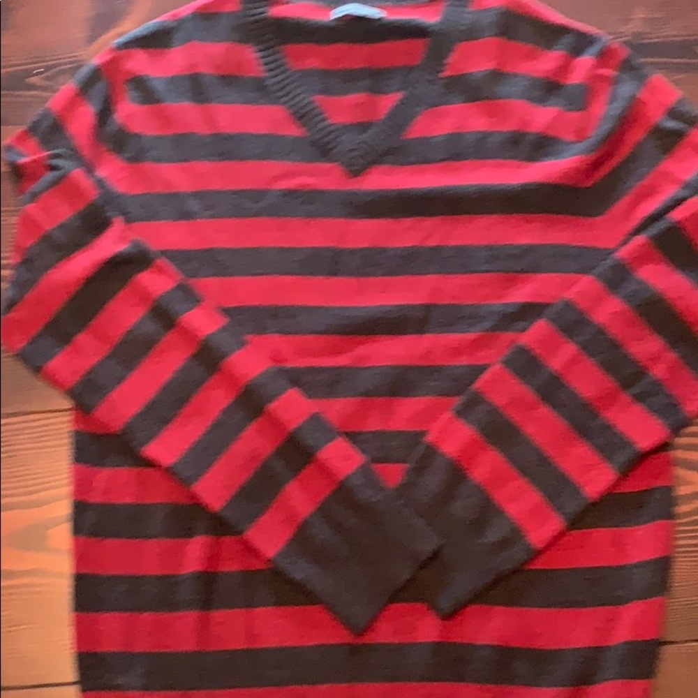 Express men’s maroon and grey sweater